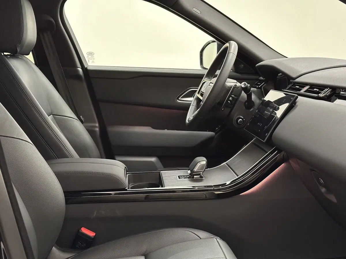 Land Rover Range Rover Velar nuova a Lodi (3)