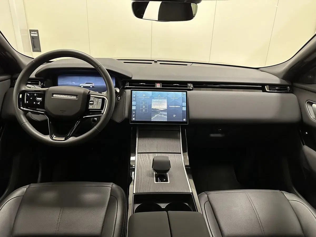 Land Rover Range Rover Velar nuova a Lodi (4)