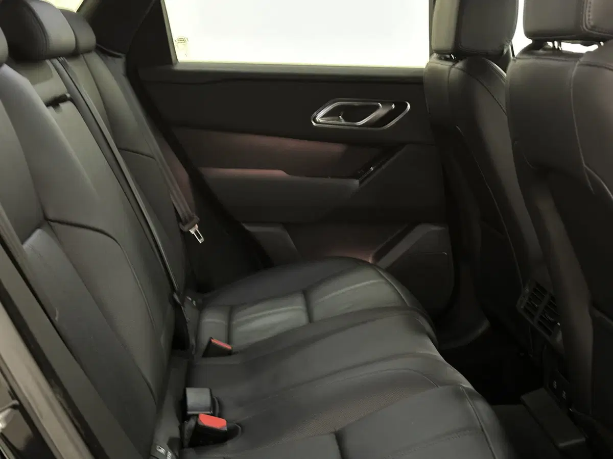 Land Rover Range Rover Velar nuova a Lodi (5)