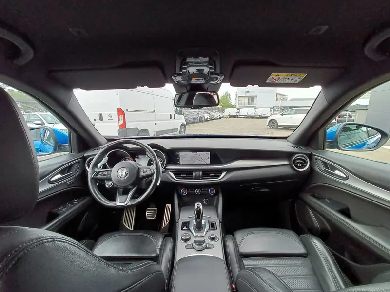 Alfa Romeo Stelvio usata a Modena (11)