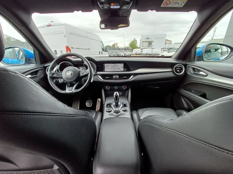 Alfa Romeo Stelvio usata a Modena (18)