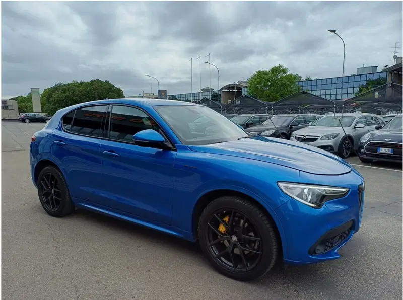 Alfa Romeo Stelvio usata a Modena (4)