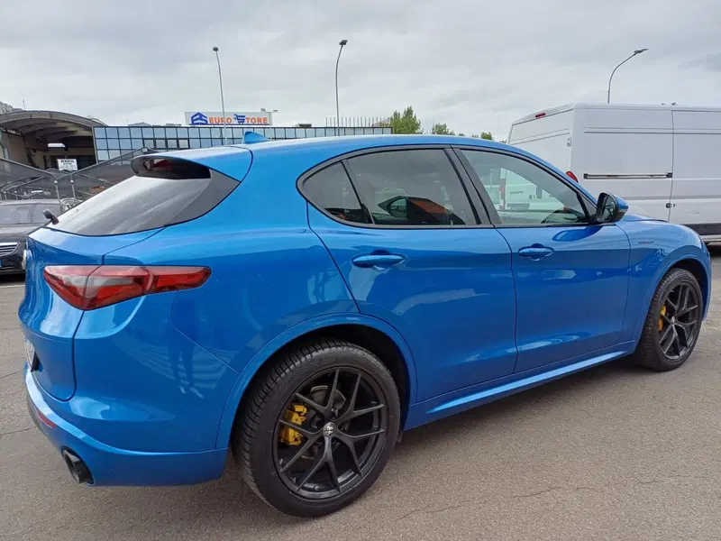 Alfa Romeo Stelvio usata a Modena (8)