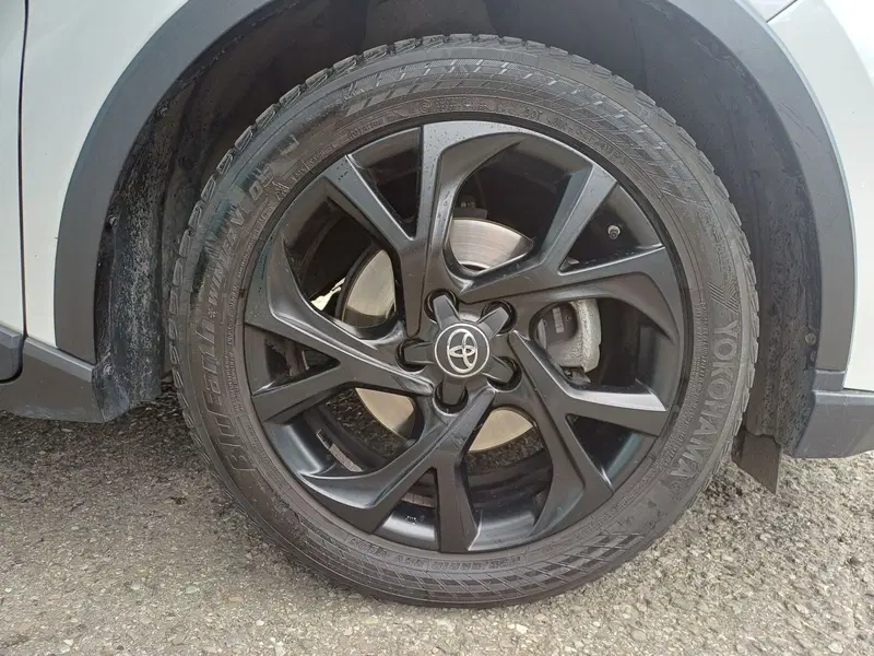 Toyota Toyota C-HR usata a Modena (10)