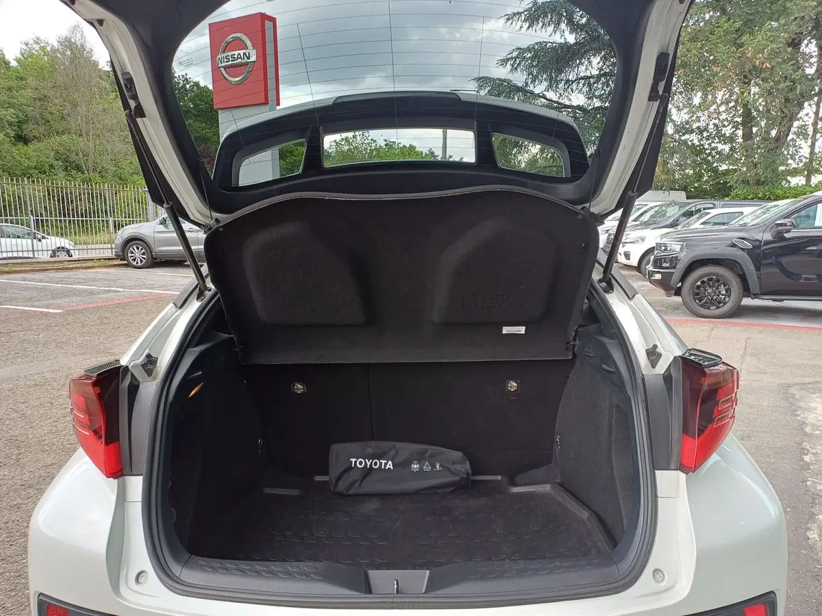 Toyota Toyota C-HR usata a Modena (16)