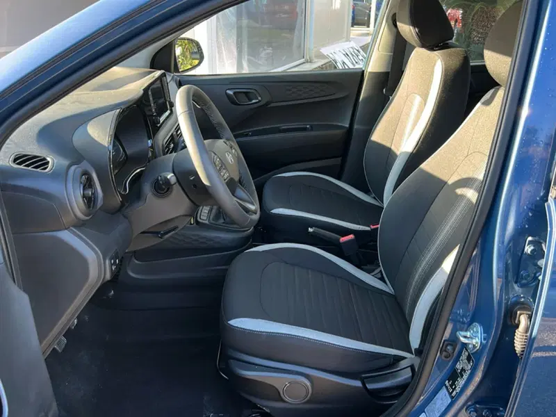 Hyundai i10 nuova a Roma (12)