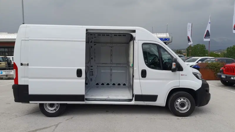 Fiat Ducato Furgone Vetrato usata a L'Aquila (2)