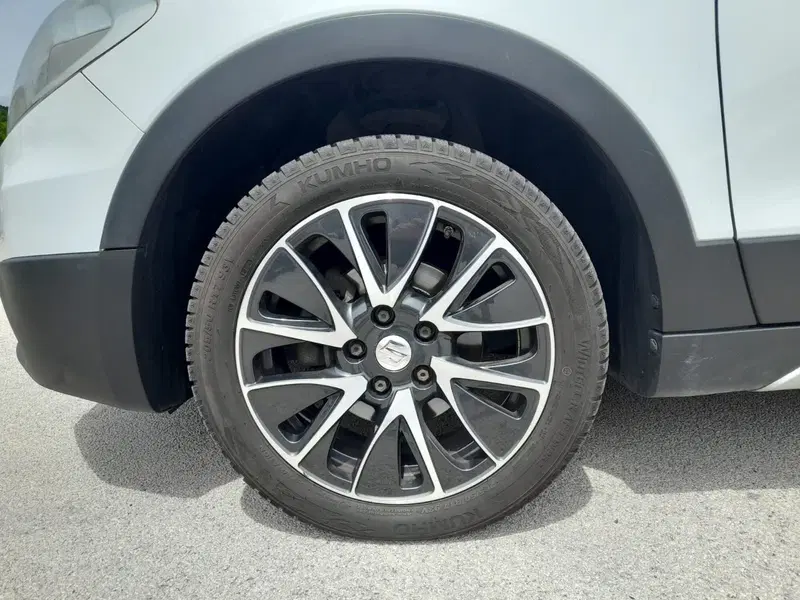 Suzuki S-Cross usata a L'Aquila (19)