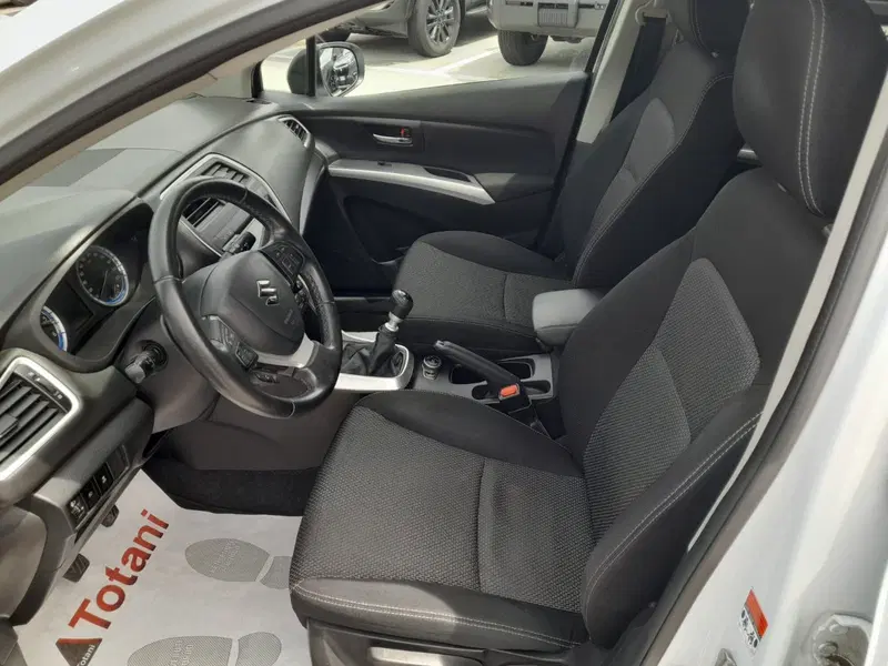 Suzuki S-Cross usata a L'Aquila (7)