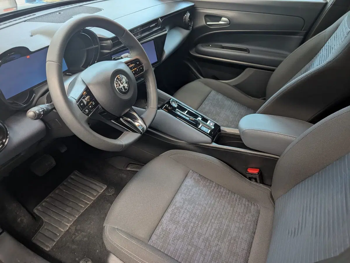Alfa Romeo Junior usata a Milano (7)