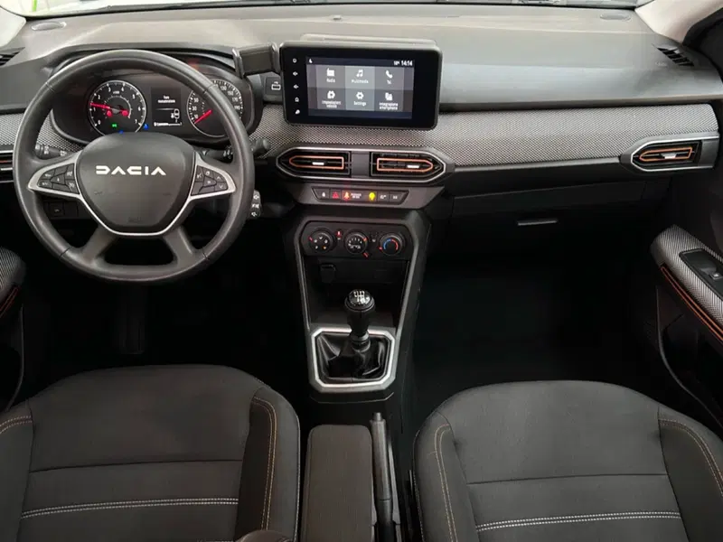 Dacia Sandero usata a Roma (11)