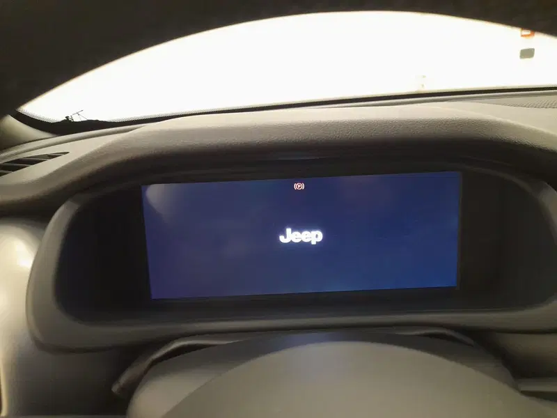 Jeep Avenger nuova a Alessandria (11)