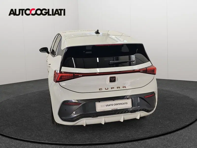 Cupra Born usata a Lecco (4)