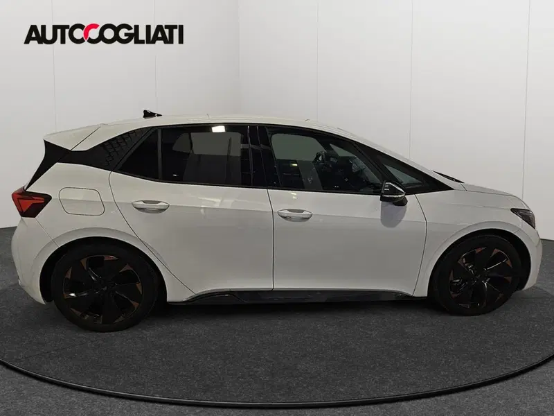 Cupra Born usata a Lecco (6)