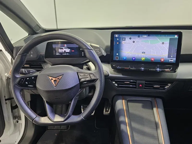 Cupra Born usata a Lecco (7)