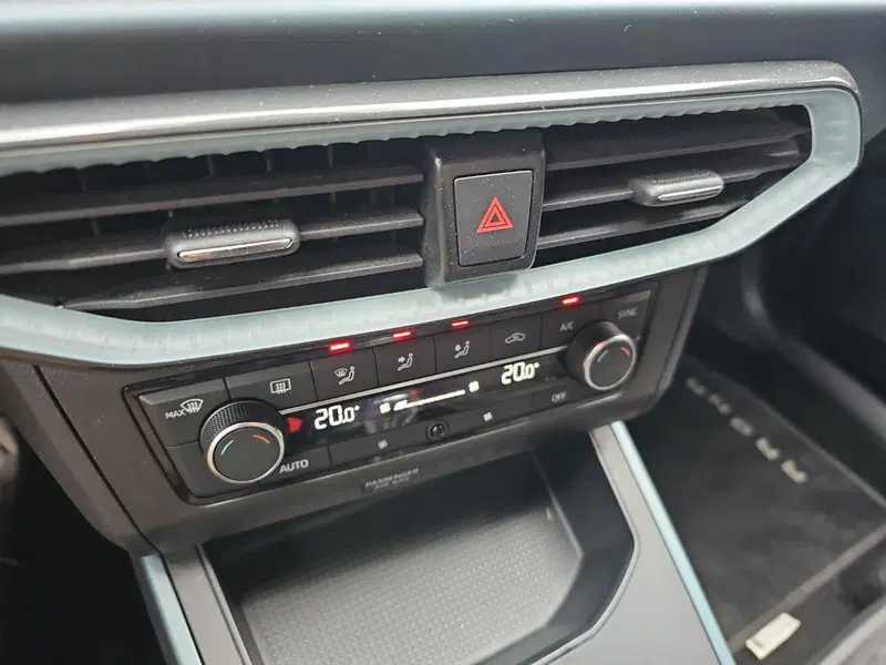 SEAT Arona usata a Lecco (13)