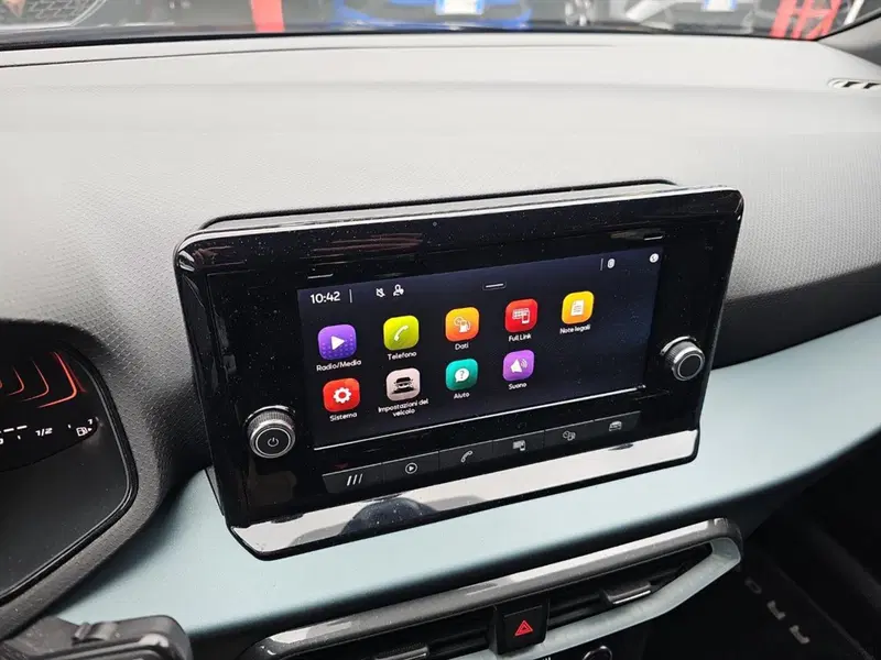 SEAT Arona usata a Lecco (14)