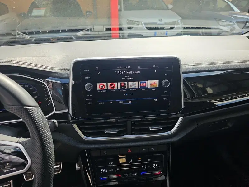 Volkswagen T-Roc usata a Lecco (13)