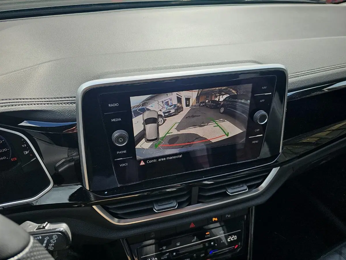 Volkswagen T-Roc usata a Lecco (14)
