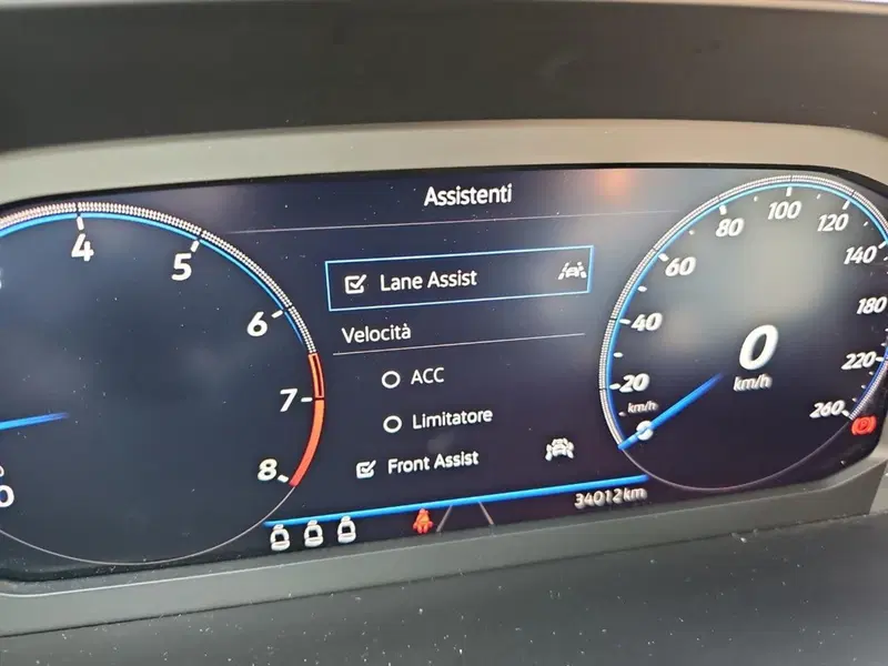Volkswagen T-Roc usata a Lecco (16)