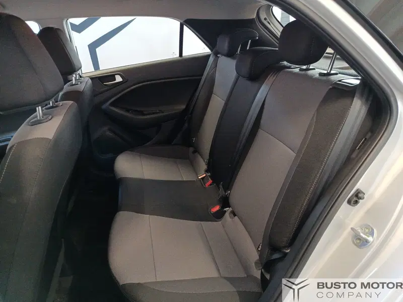 Hyundai i20 usata a Varese (9)