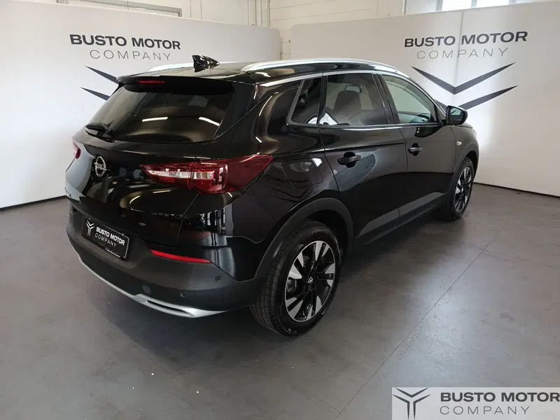 Opel Grandland X usata a Varese (4)