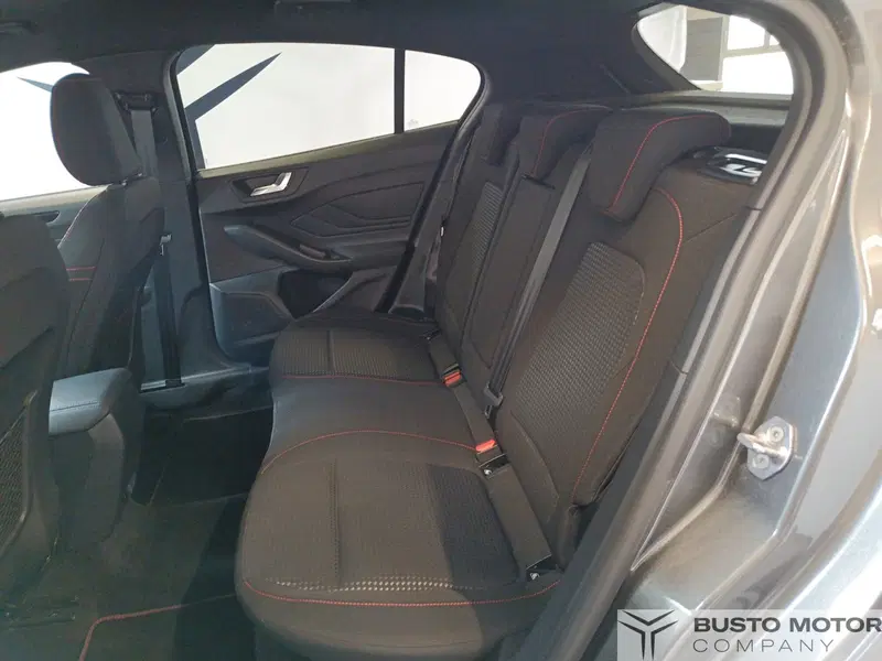 Ford Focus usata a Varese (9)