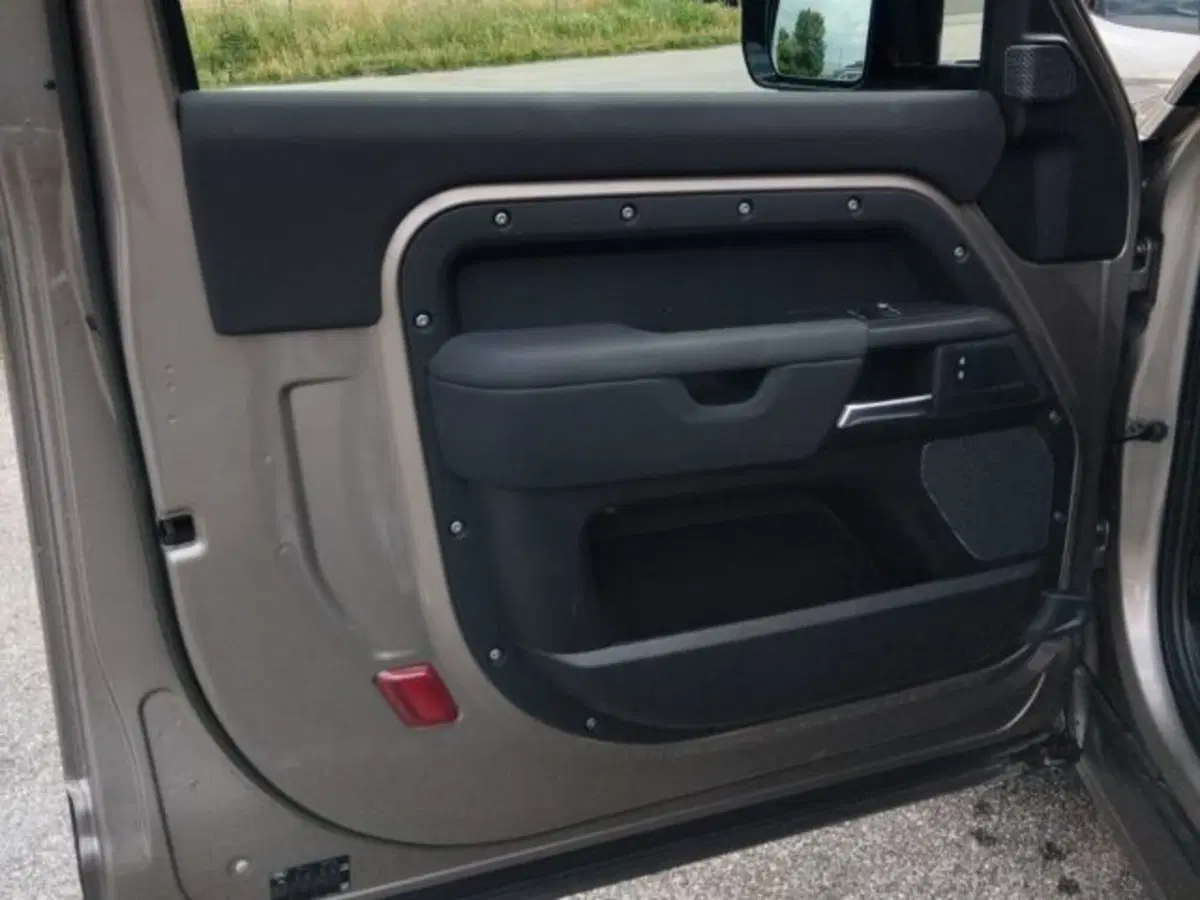 Land Rover Defender usata a Livorno (15)