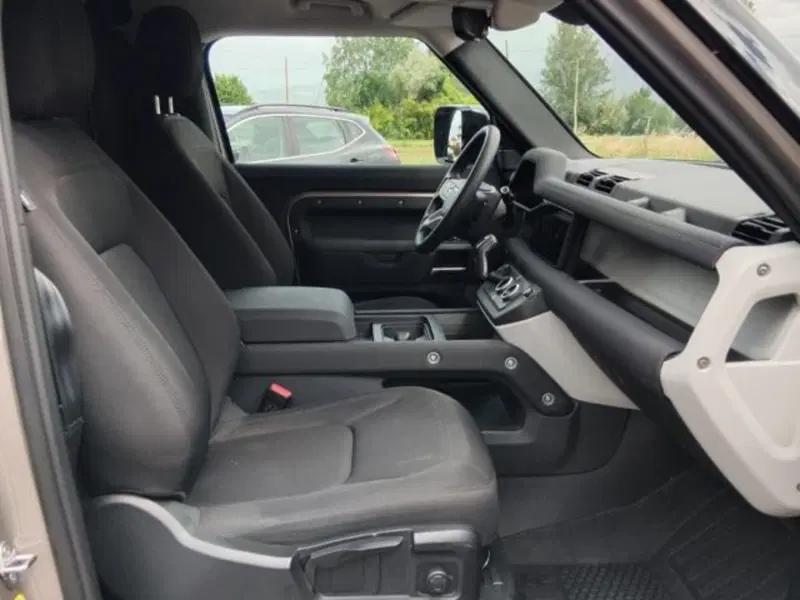Land Rover Defender usata a Livorno (6)