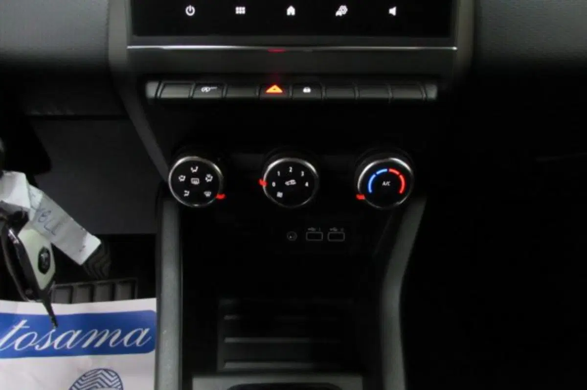 Renault Clio usata a Milano (11)