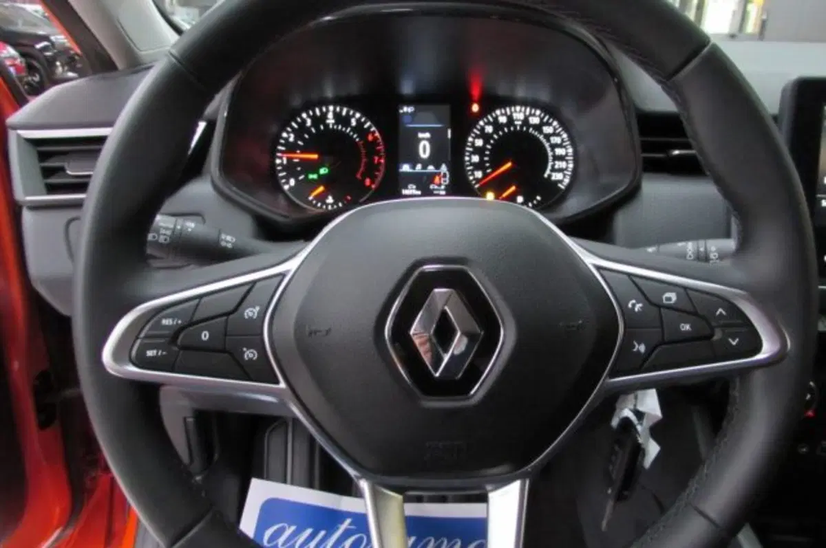 Renault Clio usata a Milano (13)