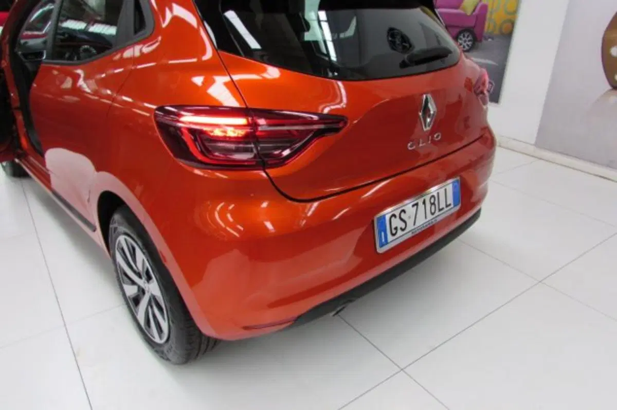 Renault Clio usata a Milano (17)