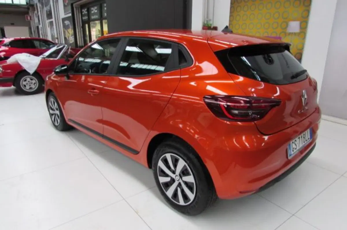 Renault Clio usata a Milano (4)