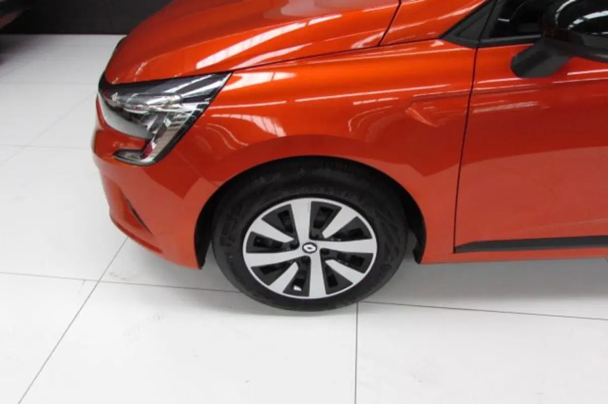 Renault Clio usata a Milano (6)