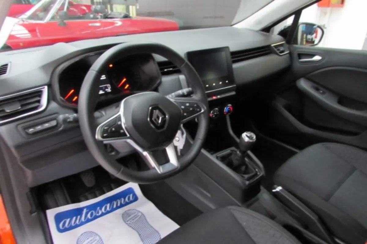 Renault Clio usata a Milano (8)