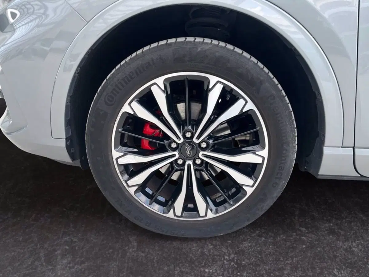 Ford Kuga usata a Milano (9)