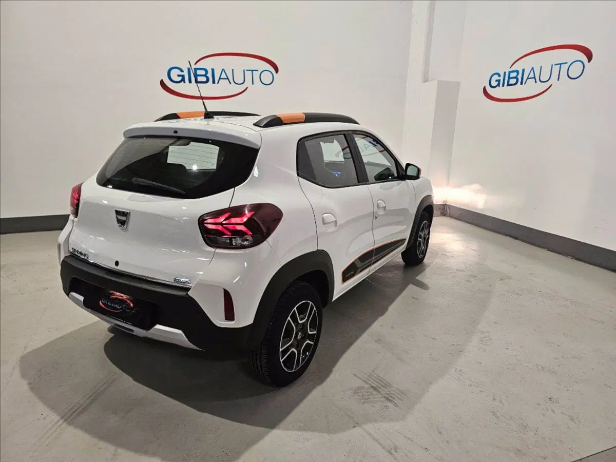Dacia Spring usata a Palermo (9)