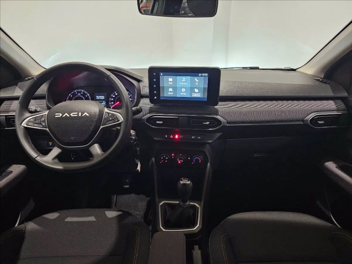 Dacia Sandero usata a Palermo (10)
