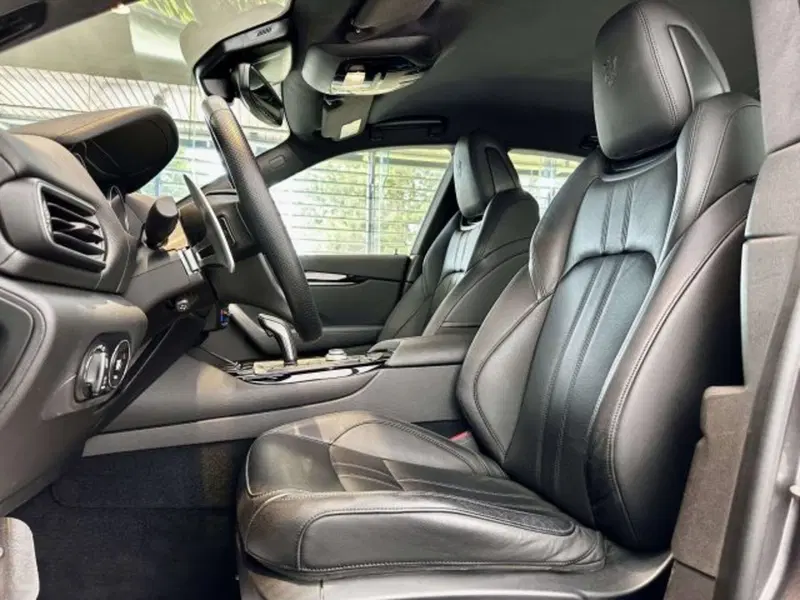 Maserati Levante usata a Torino (10)