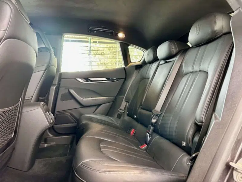 Maserati Levante usata a Torino (11)