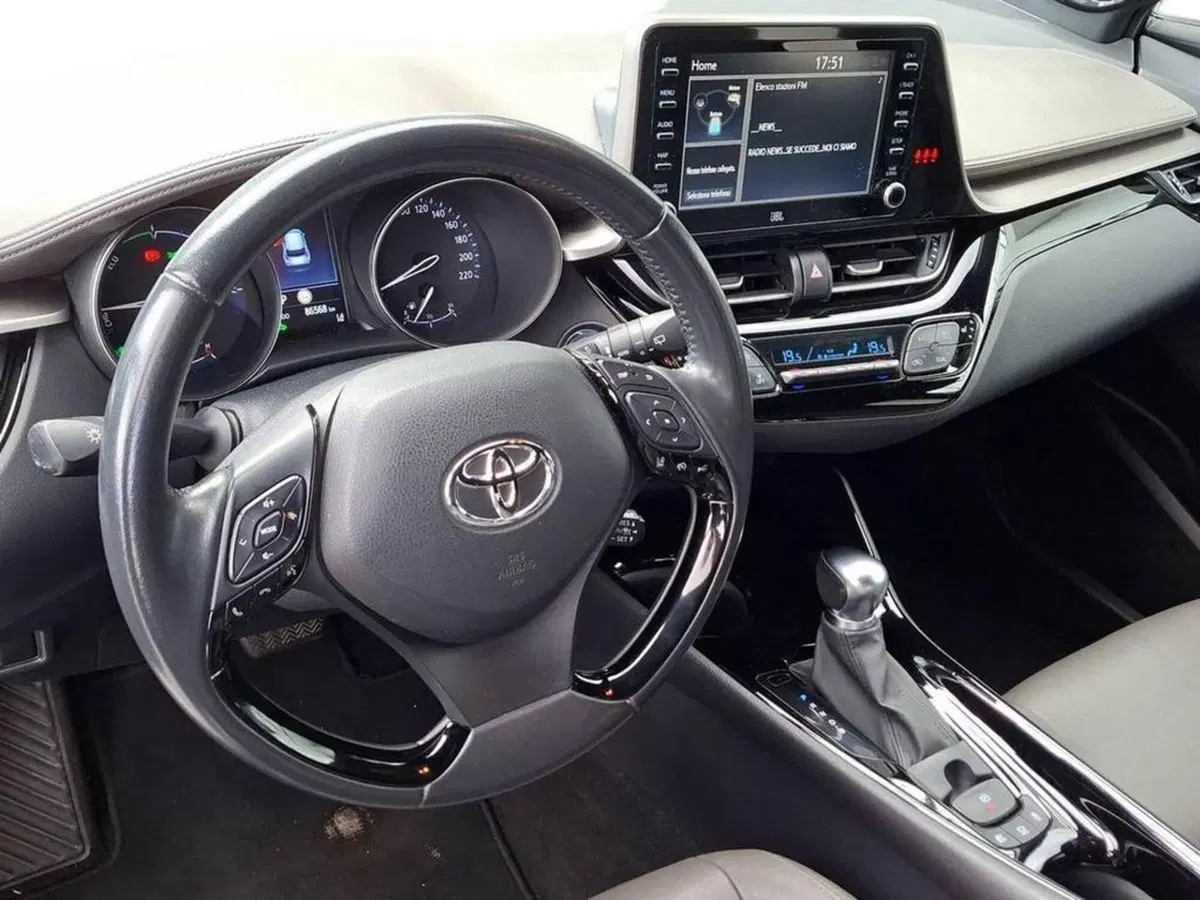 Toyota Toyota C-HR usata a Torino (13)