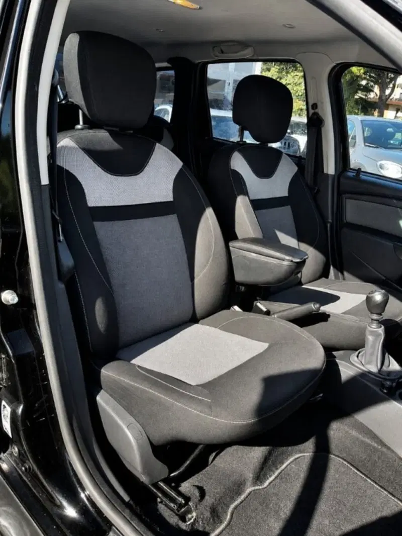 Dacia Duster usata a Firenze (15)