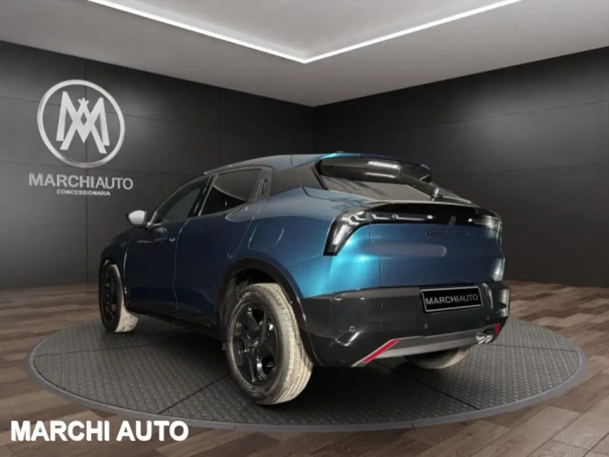 Alfa Romeo Junior nuova a Perugia (7)
