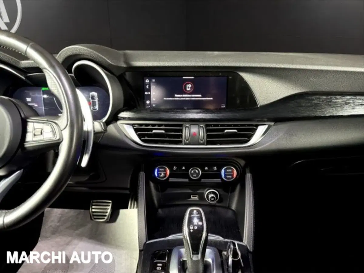 Alfa Romeo Stelvio usata a Perugia (16)