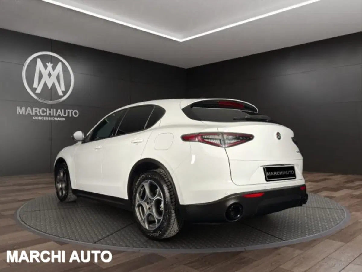 Alfa Romeo Stelvio usata a Perugia (7)