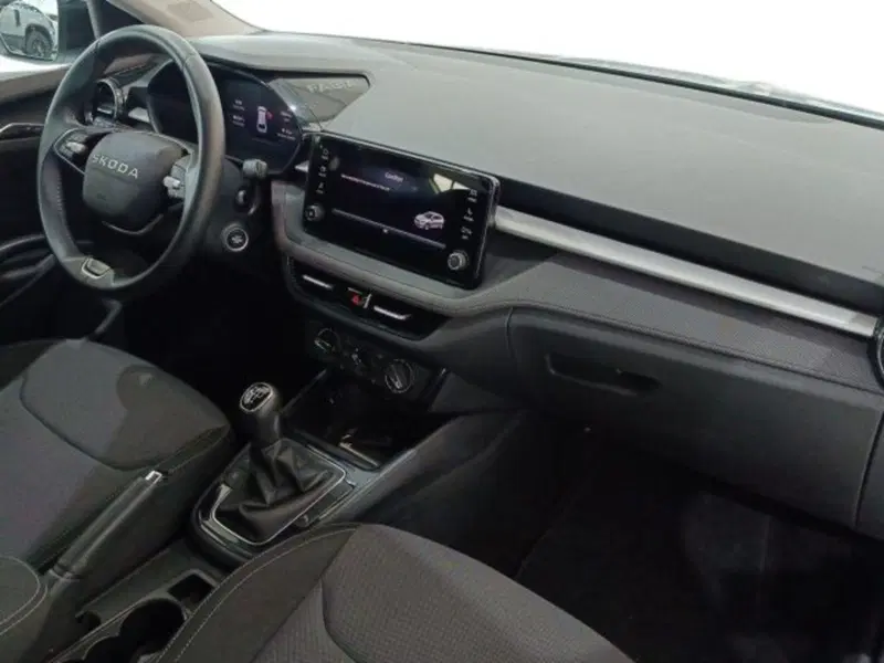 Skoda Fabia usata a Catania (9)