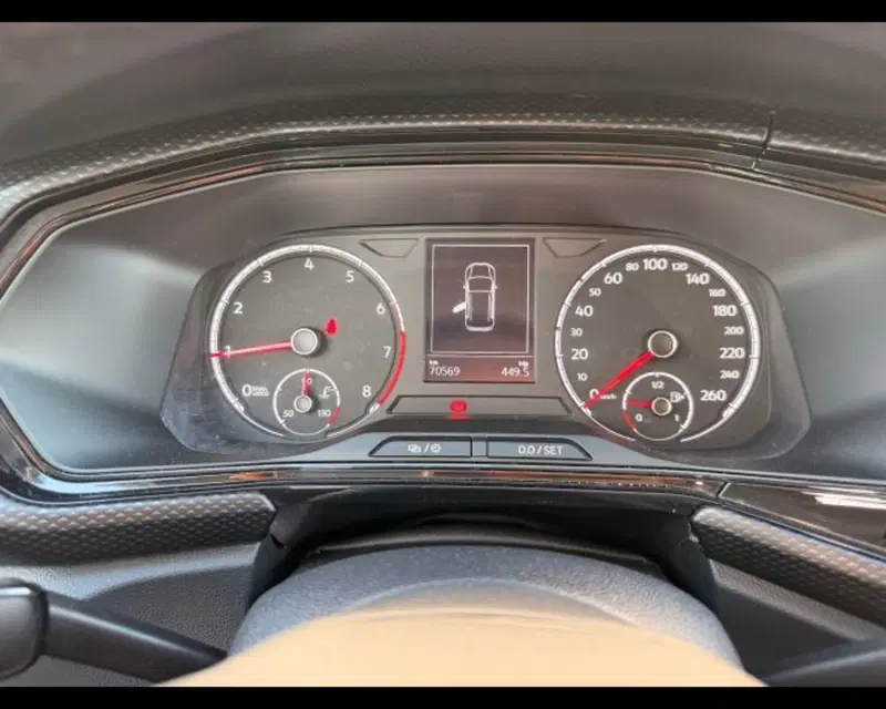 Volkswagen T-Cross usata a Treviso (11)