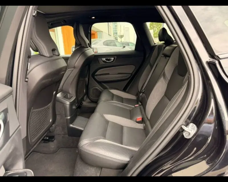 Volvo XC60 usata a Treviso (16)