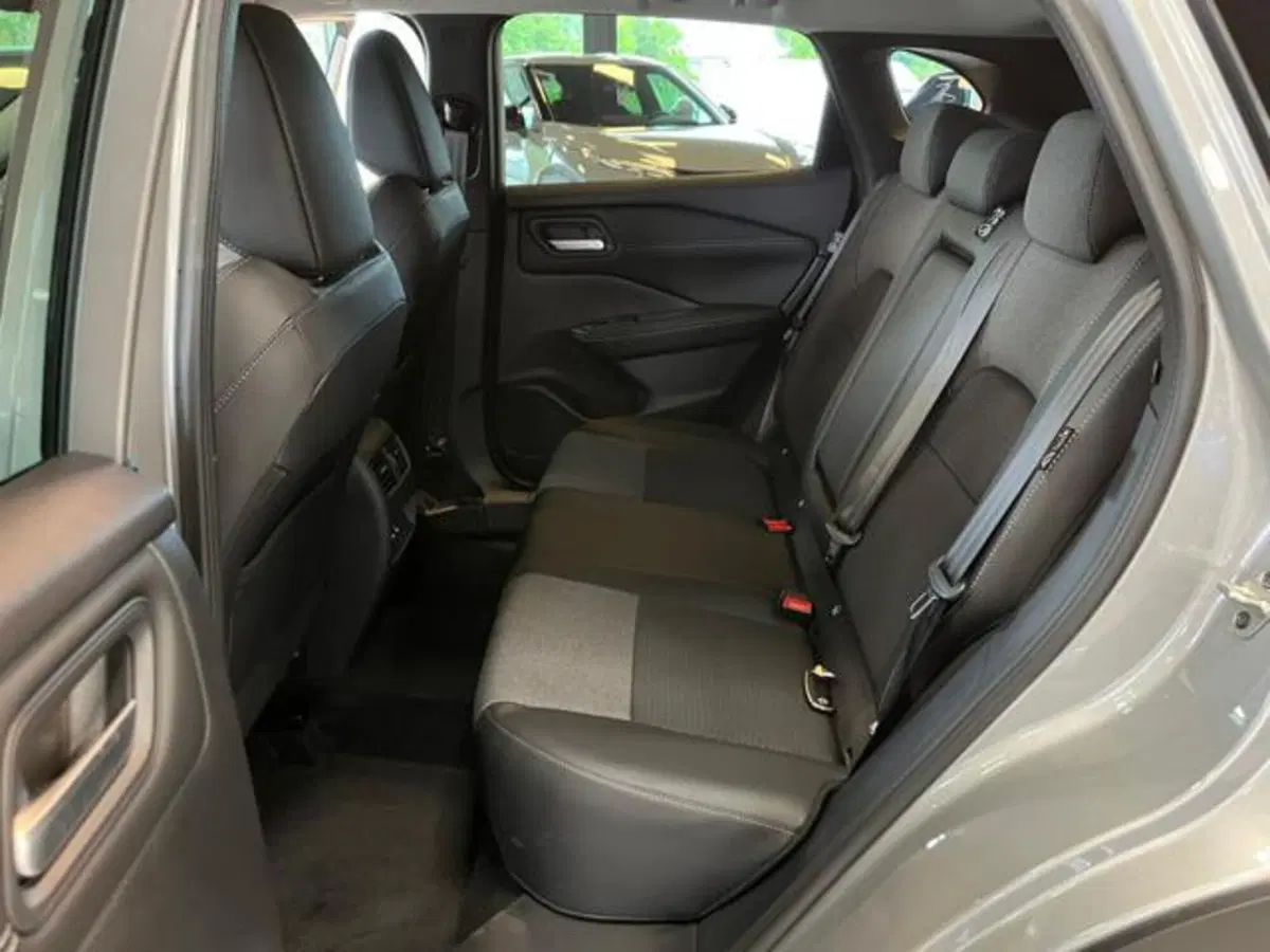 Nissan Qashqai nuova a Como (13)