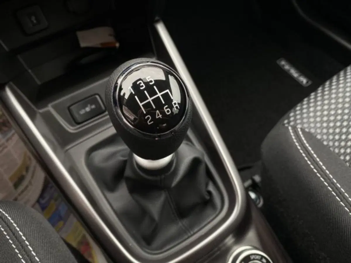 Suzuki Vitara nuova a Cuneo (16)